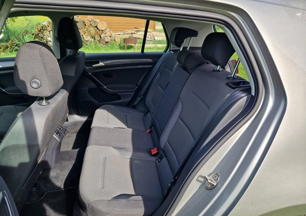 Volkswagen Golf cena 72000 przebieg: 32000, rok produkcji 2017 z Ciechanowiec małe 742